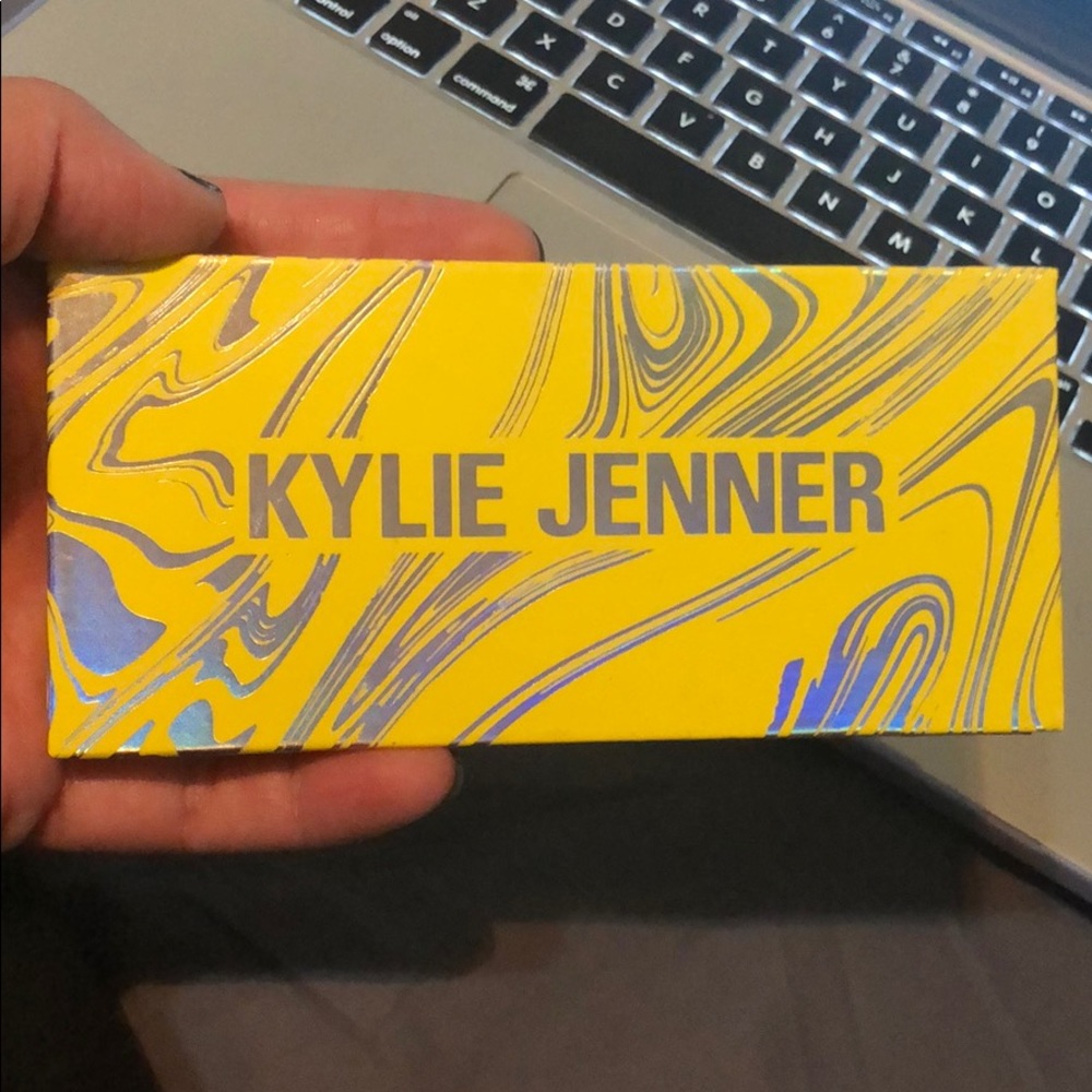 Kylie Cosmetics Calm Before The Storm palette